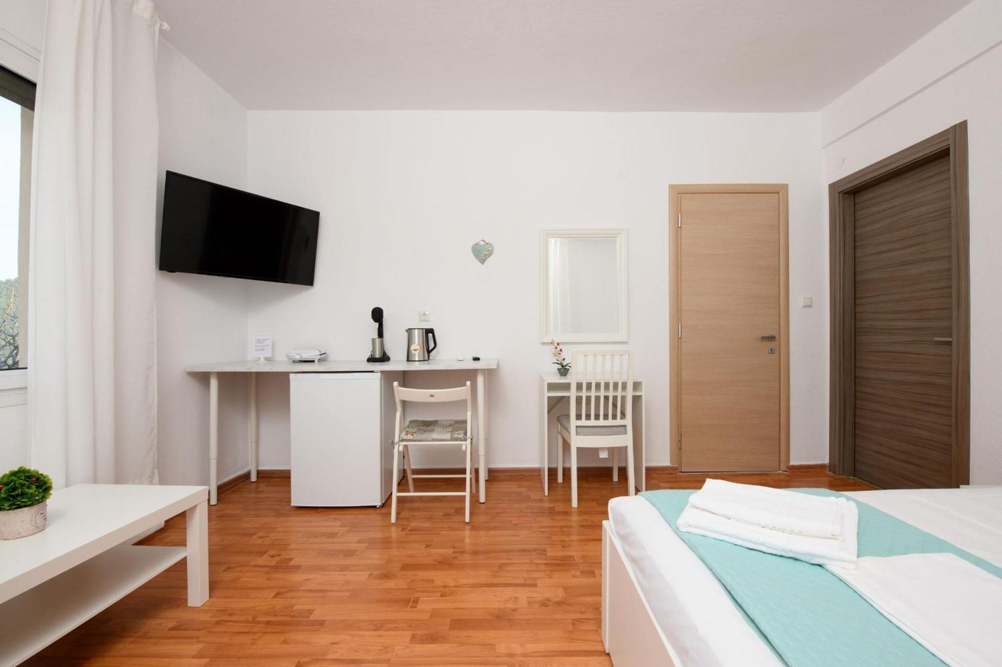 Whitegold Apartments Panagia Panagia  Bilik gambar
